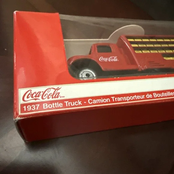 Coca-Cola 1937 Bottle Truck Diecast 1:87 Scale - Picture 2 of 10
